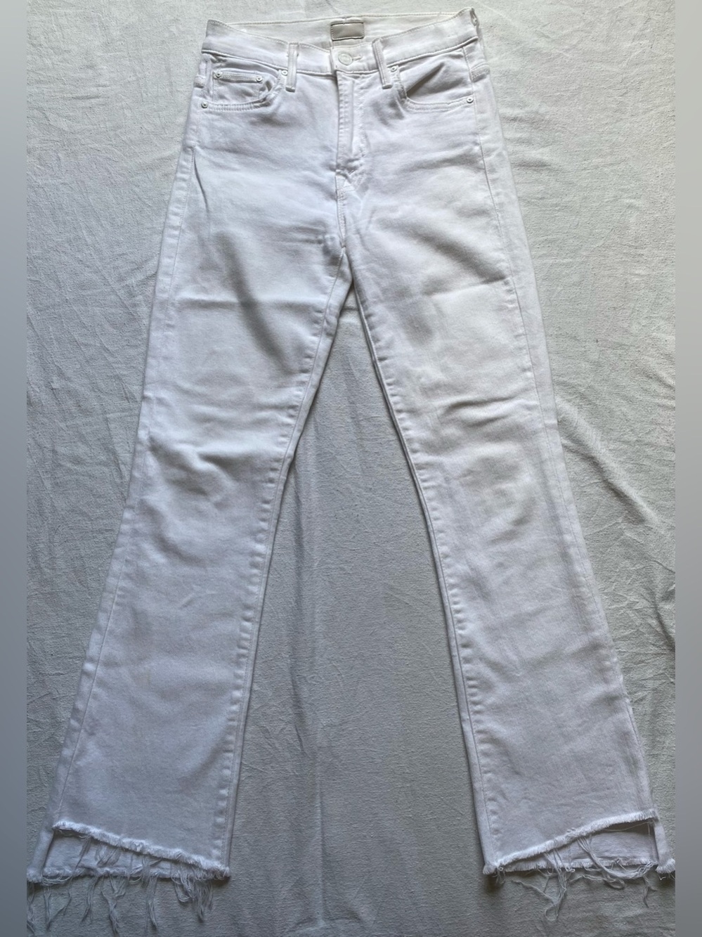 MOTHER White Flared Jeans with Frayed Hem SZ 25